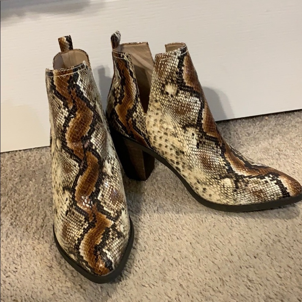 Very Volatile Booties - Picture 3 of 3